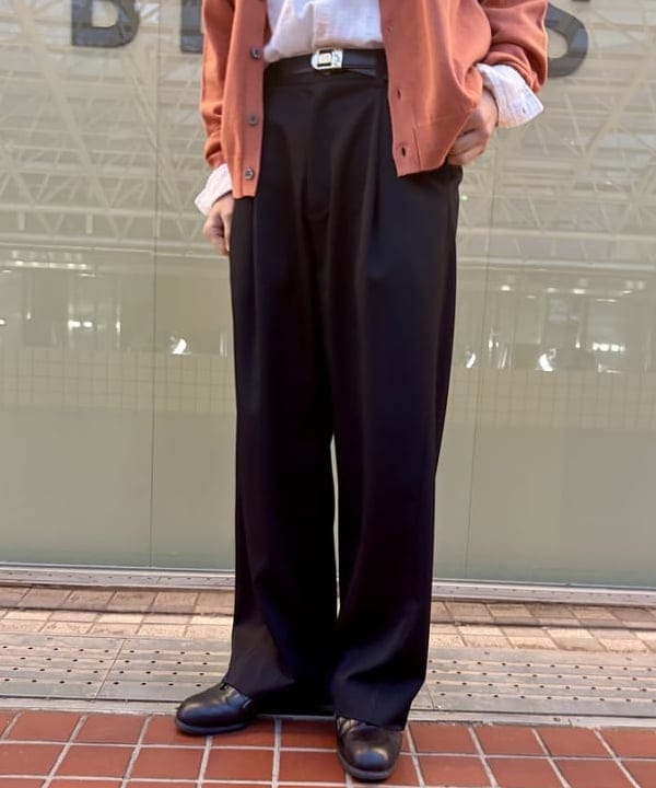 アキヤマさんの「リラックス ソリッド カーディガン」を使ったコーディネート