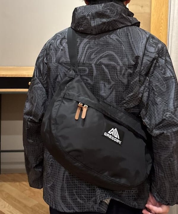三宅 康平さんの「BEAMS WOMEN｜adidas / SUPERSTAR 2 BLACK」を使ったコーディネート