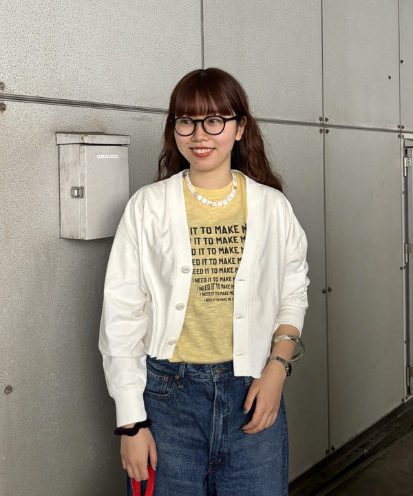 チナツさんの「BEAMS WOMEN｜カットオフ Vネック カーディガン」を使ったコーディネート