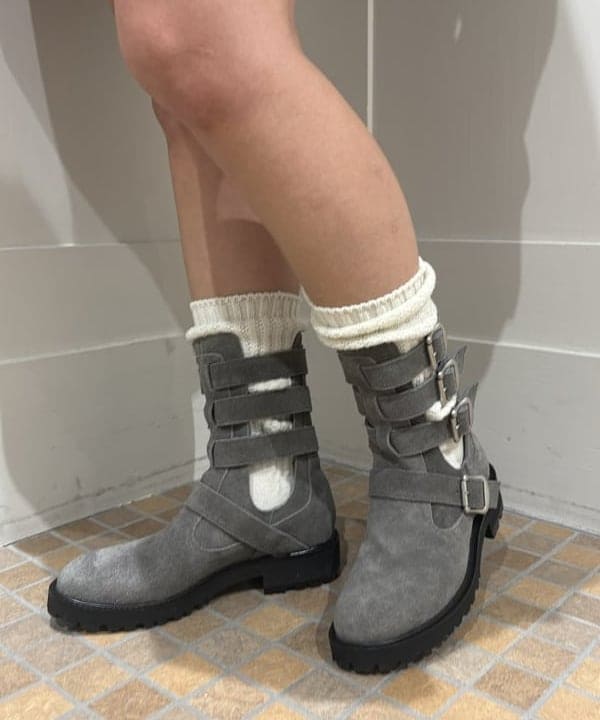 福田 まみさんの「BEAMS WOMEN｜タフタ バルーン ミニ ワンピース」を使ったコーディネート