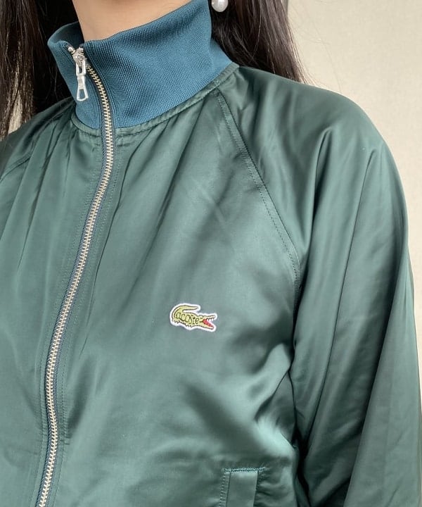 ayaさんの「BEAMS WOMEN｜【別注】LACOSTE / サテンジャケット」を使ったコーディネート