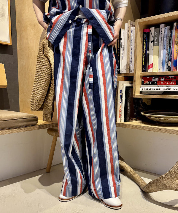吉野 多恵さんの「BEAMS WOMEN｜ペーパー ショルダーバッグ 25SS」を使ったコーディネート
