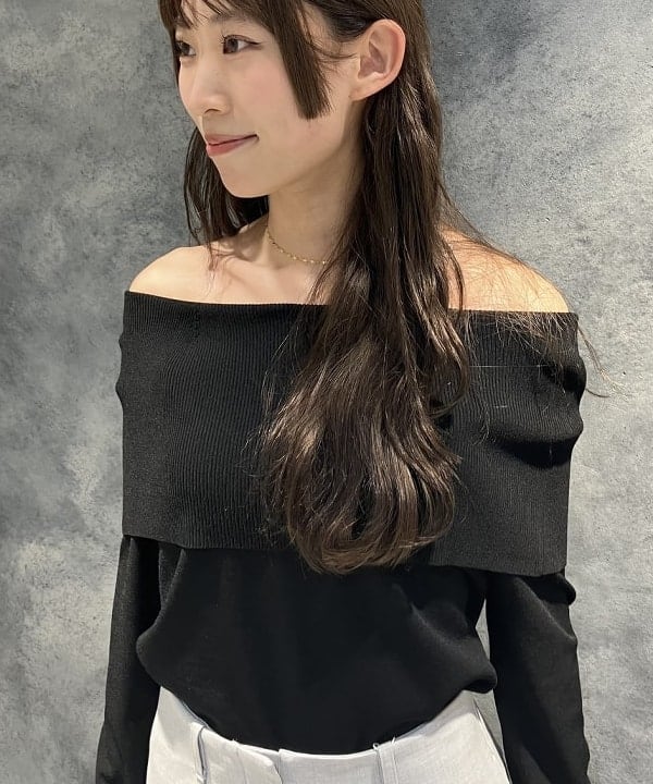 nodokaさんの「BEAMS WOMEN｜オフショルダー プルオーバーニット」を使ったコーディネート