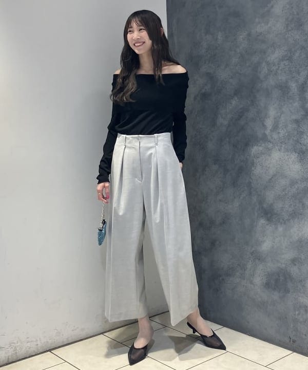 nodokaさんの「BEAMS WOMEN｜オフショルダー プルオーバーニット」を使ったコーディネート