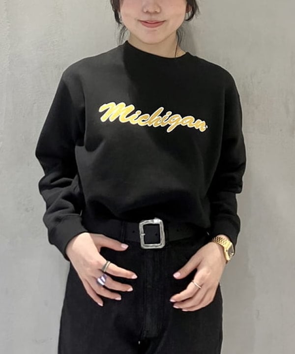 小原 もこさんの「BEAMS WOMEN｜BUZZ RICKSON'S / GOLD TIGER PATTERN JACKET」を使ったコーディネート