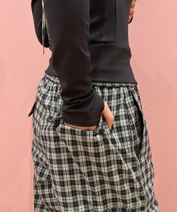 シオンさんの「BEAMS WOMEN｜チェック ビスチェ」を使ったコーディネート