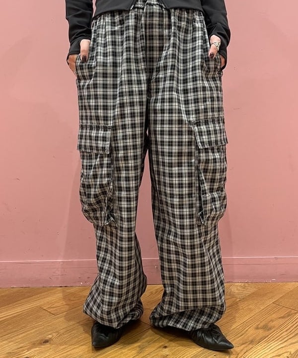 シオンさんの「BEAMS WOMEN｜チェック ビスチェ」を使ったコーディネート