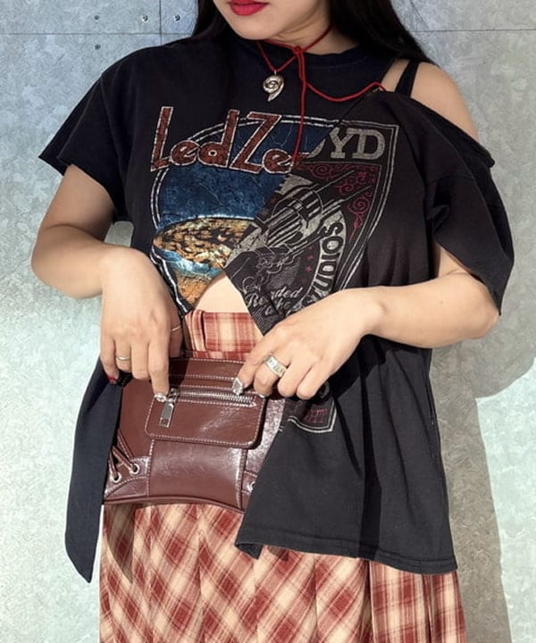 オカベ　アヤカさんの「BEAMS WOMEN｜ウエスタン ブーツ」を使ったコーディネート