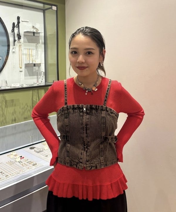 山本 里南さんの「BEAMS WOMEN｜デニム ジップ ビスチェ」を使ったコーディネート