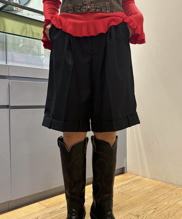 山本 里南さんの「BEAMS WOMEN｜デニム ジップ ビスチェ」を使ったコーディネート