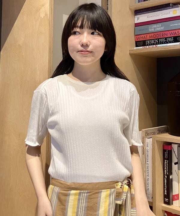 小原 もこさんの「BEAMS WOMEN｜ペーパー ショルダーバッグ 25SS」を使ったコーディネート