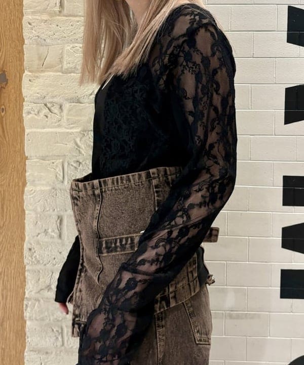 ヒカリさんの「BEAMS WOMEN｜オーバーダイ デニム パンツ」を使ったコーディネート