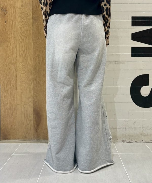 ヒカリさんの「BEAMS WOMEN｜フーディー ジップ ベスト」を使ったコーディネート