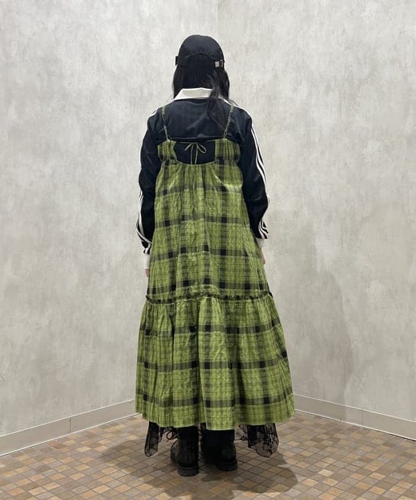 Sakiさんの「BEAMS WOMEN｜チェック ティアード キャミ ワンピース」を使ったコーディネート