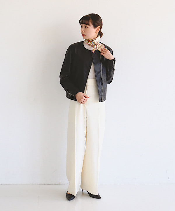 shibataさんの「BEAMS WOMEN｜マット シープスキン ノーカラー ライダース ブルゾン」を使ったコーディネート