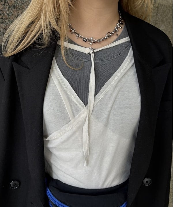 福田 まみさんの「BEAMS WOMEN｜maturely / カシュクール ストラップ ロング スリーブ」を使ったコーディネート