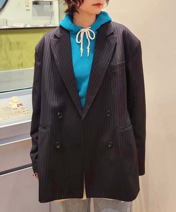 saori KATOさんの「BEAMS WOMEN｜4ボタン ダブル オーバーサイズ ジャケット」を使ったコーディネート