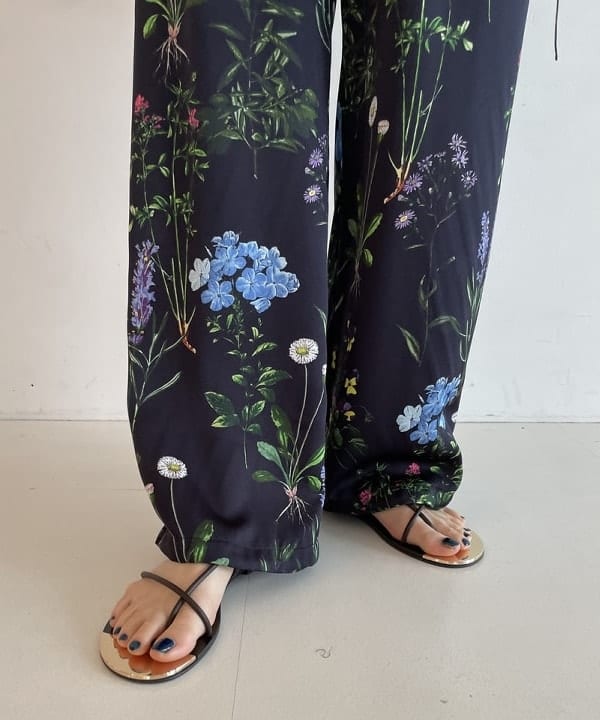 SAKAIさんの「BEAMS WOMEN｜ダブルブレスト リネン ジャケット」を使ったコーディネート