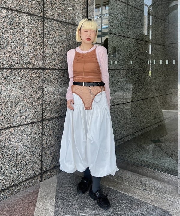 あさひさんの「BEAMS WOMEN｜グロッシー バルーン スカート」を使ったコーディネート