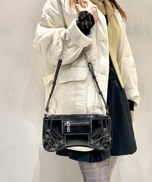 カタヤマ アヤさんの「BEAMS WOMEN｜キルティング ノーカラー ブルゾン」を使ったコーディネート