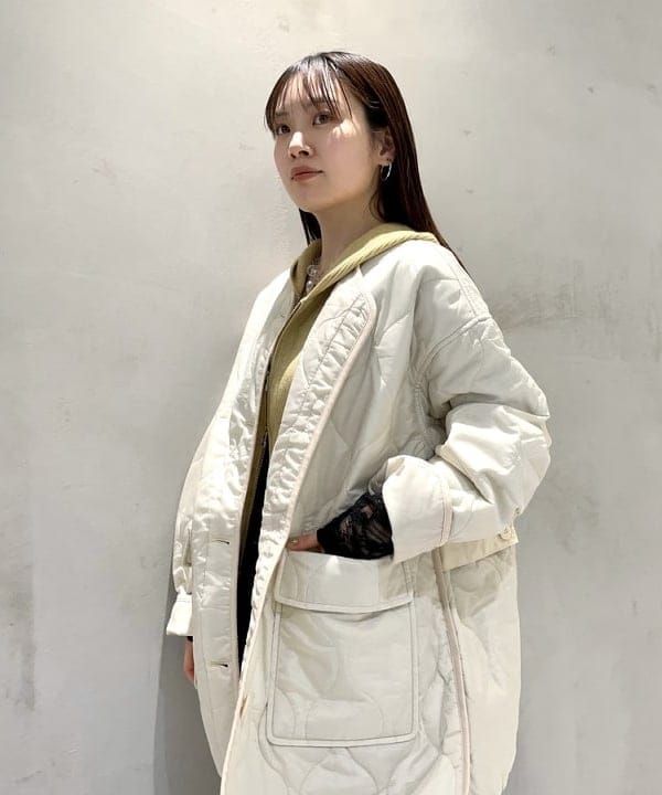 カタヤマ アヤさんの「BEAMS WOMEN｜キルティング ノーカラー ブルゾン」を使ったコーディネート