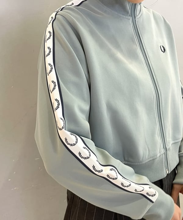 大木さんの「BEAMS WOMEN｜【別注】FRED PERRY / TRACK JACKET」を使ったコーディネート