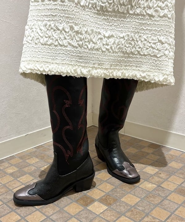 あさひさんの「BEAMS WOMEN｜【別注】PENNEY'S / ボディスーツ ヘンリーネック トップス」を使ったコーディネート