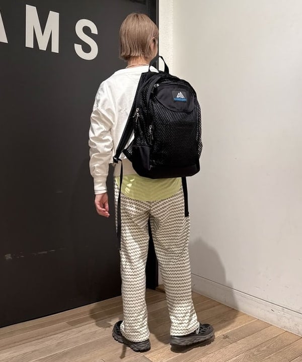 Kaoru Sakumaさんの「BEAMS WOMEN｜カットオフ Vネック カーディガン」を使ったコーディネート