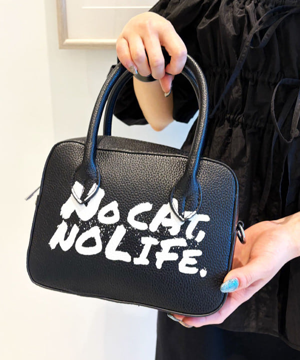 りかちょび/岸本梨佳さんの「BEAMS WOMEN｜オフショルダー パフスリーブ ブラウス」を使ったコーディネート