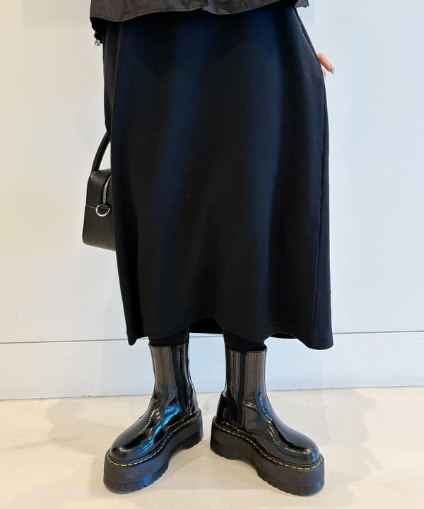 りかちょび/岸本梨佳さんの「BEAMS WOMEN｜オフショルダー パフスリーブ ブラウス」を使ったコーディネート