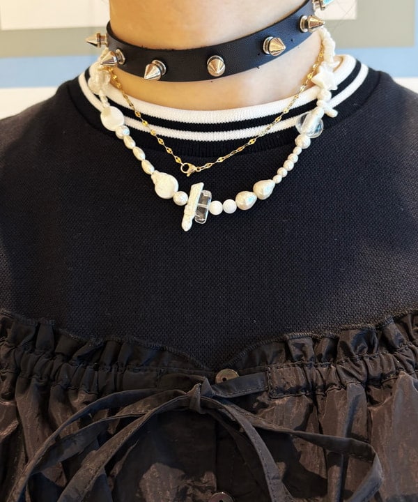 りかちょび/岸本梨佳さんの「BEAMS WOMEN｜オフショルダー パフスリーブ ブラウス」を使ったコーディネート