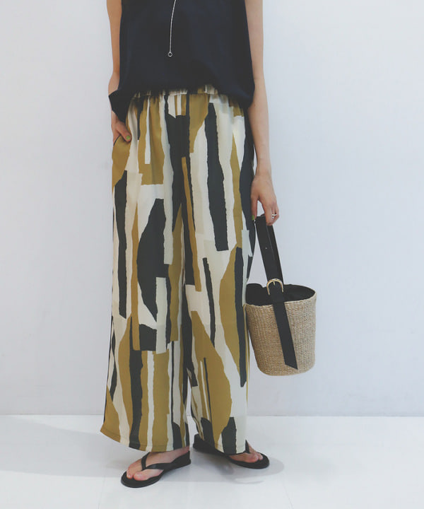 cammyさんの「BEAMS WOMEN｜シックプリント パンツ」を使ったコーディネート