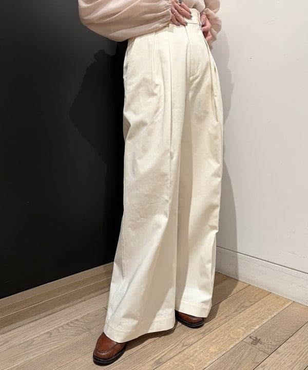 makita mikaさんの「BEAMS WOMEN｜マルチウェイ シアー ブラウス」を使ったコーディネート