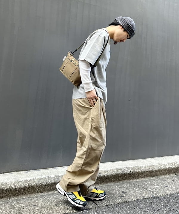 吉田 洸輝さんの「BEAMS WOMEN｜XS BAGGAGE &times; BEAMS / 別注 One Shoulder Bag」を使ったコーディネート