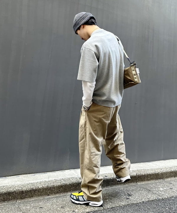 吉田 洸輝さんの「BEAMS WOMEN｜XS BAGGAGE &times; BEAMS / 別注 One Shoulder Bag」を使ったコーディネート