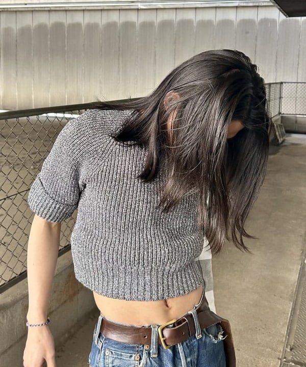 翔さんの「BEAMS WOMEN｜AK+1 / ショート ラメ ニット」を使ったコーディネート