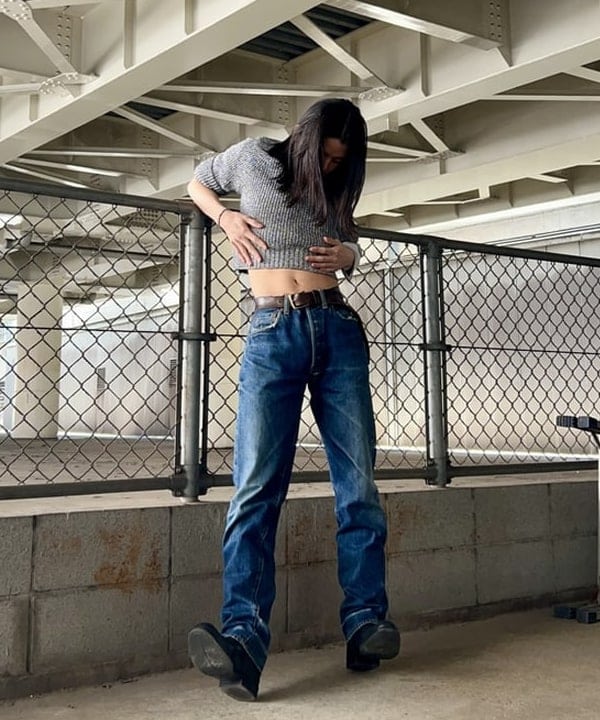 翔さんの「BEAMS WOMEN｜AK+1 / ショート ラメ ニット」を使ったコーディネート