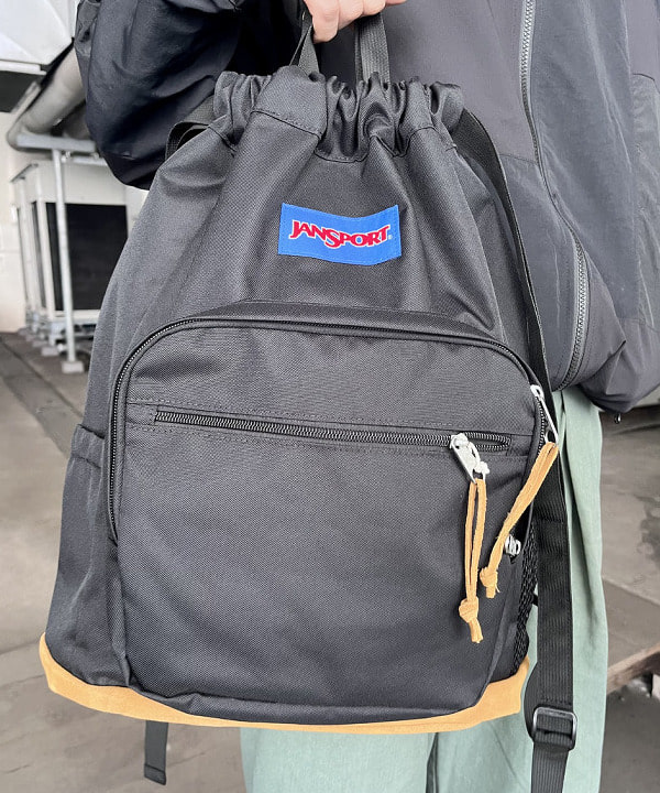 槙山 賢斗さんの「BEAMS WOMEN｜クレイジー トラックトップ ブルゾン」を使ったコーディネート