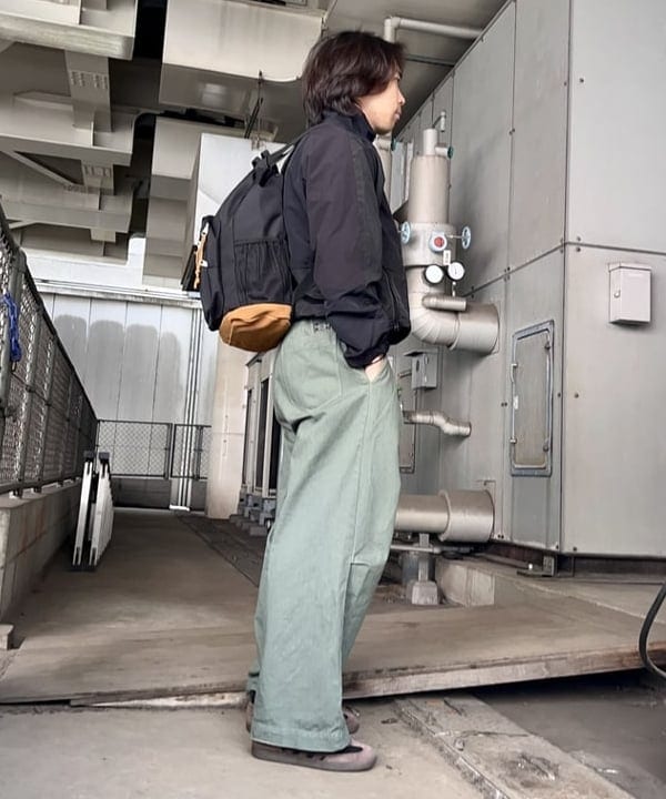 槙山 賢斗さんの「BEAMS WOMEN｜クレイジー トラックトップ ブルゾン」を使ったコーディネート