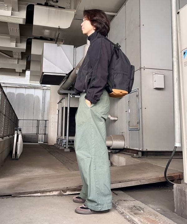 槙山 賢斗さんの「BEAMS WOMEN｜クレイジー トラックトップ ブルゾン」を使ったコーディネート