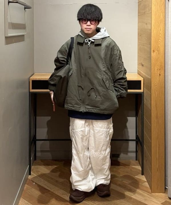 三宅 康平さんの「BEAMS WOMEN｜ARC'TERYX / Granville 30 Carryall Bag」を使ったコーディネート