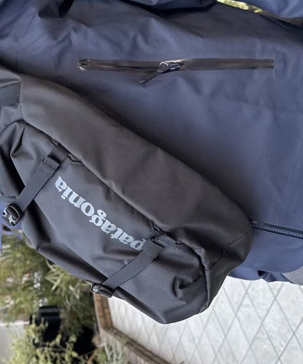 配島 孝明さんの「BEAMS WOMEN｜ARC'TERYX / Beta Jacket」を使ったコーディネート