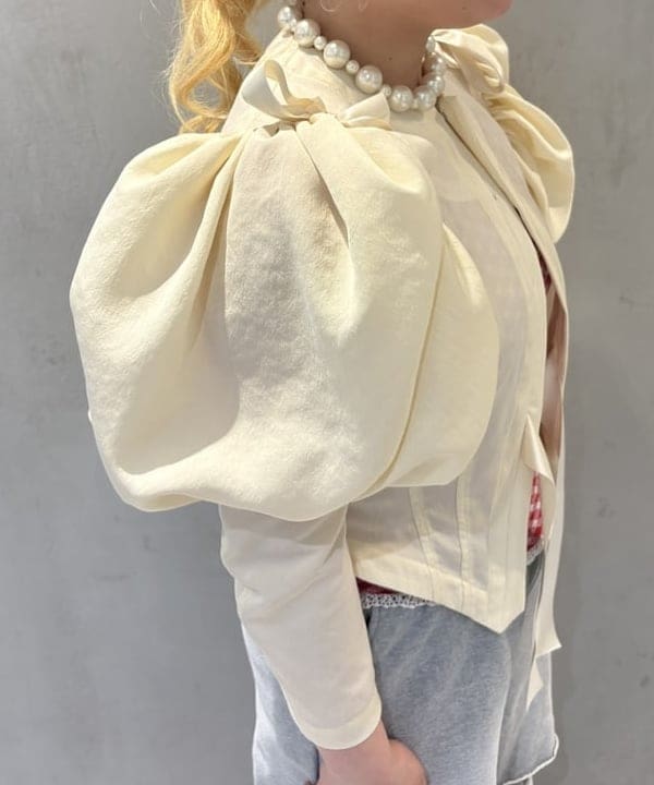 大石彩可さんの「BEAMS WOMEN｜Ray BEAMS / アンクルストラップ パンプス」を使ったコーディネート