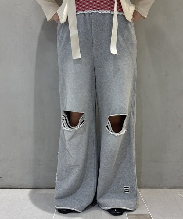 大石彩可さんの「BEAMS WOMEN｜Ray BEAMS / アンクルストラップ パンプス」を使ったコーディネート