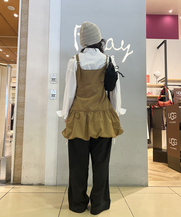 ヒナさんの「BEAMS WOMEN｜ショルダー オープン シャツ」を使ったコーディネート
