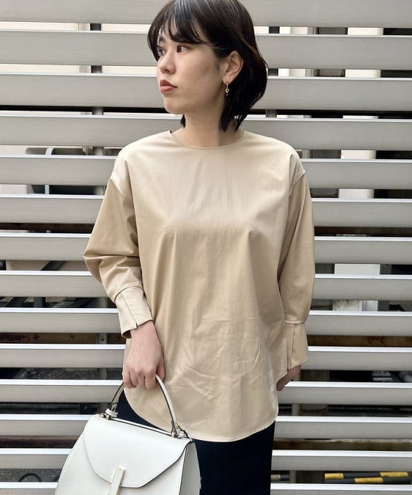 岡 妃呂美さんの「BEAMS WOMEN｜Oggi &times; Demi-Luxe BEAMS / ボクシー テーラードジャケット」を使ったコーディネート