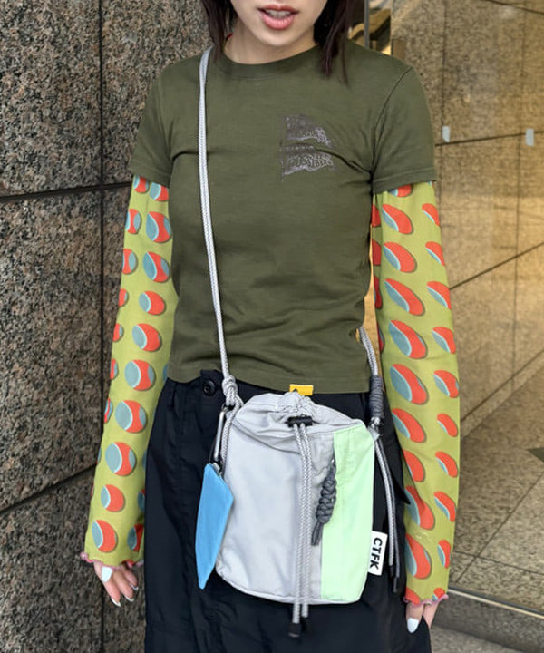 吉田 花さんの「BEAMS WOMEN｜CTRL FREAK / ナイロン ハンディ ショルダー」を使ったコーディネート