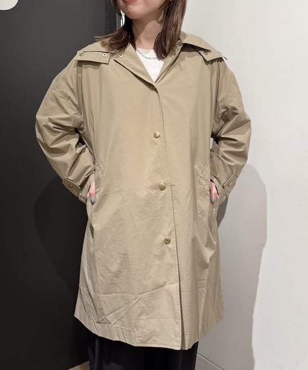 makita mikaさんの「BEAMS WOMEN｜Traditional Weatherwear / パッカブル MALTON フードコート」を使ったコーディネート