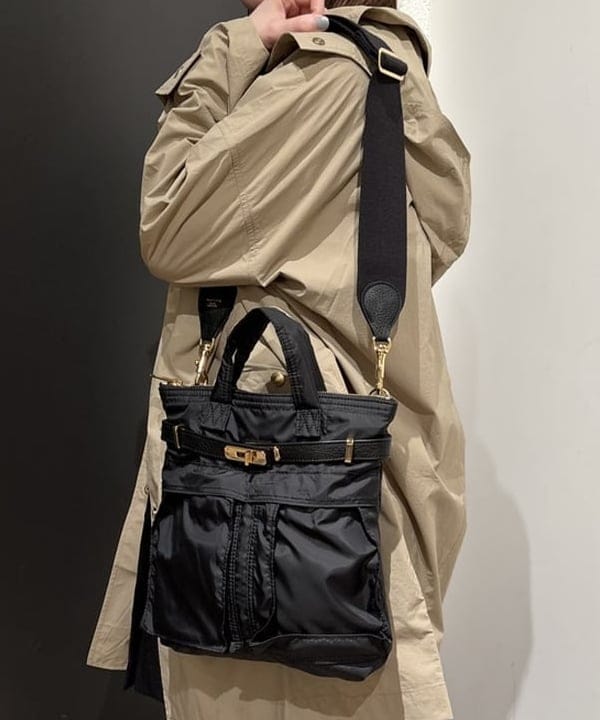 makita mikaさんの「BEAMS WOMEN｜Traditional Weatherwear / パッカブル MALTON フードコート」を使ったコーディネート