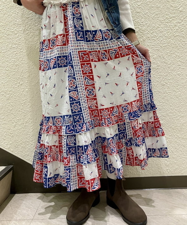 すぎやま えみさんの「【別注】BINDU / マリン スカート」を使ったコーディネート